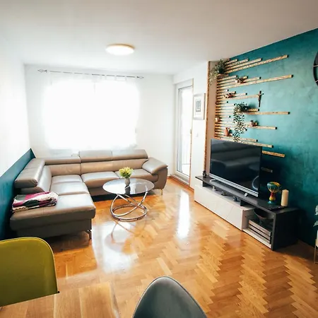 Apartment Casa De Arena With A Private Parking Space Zagreb